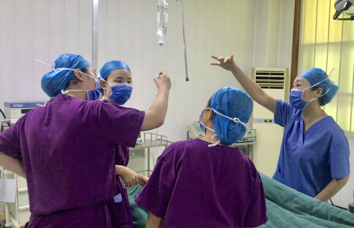 奔跑吧！護(hù)士！節(jié)日快樂！